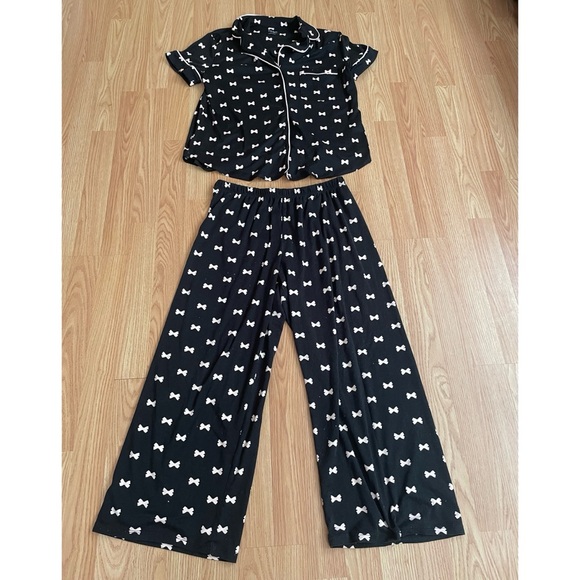 kate spade Other - Kate Spade Black and White Logo Print Pajama Set